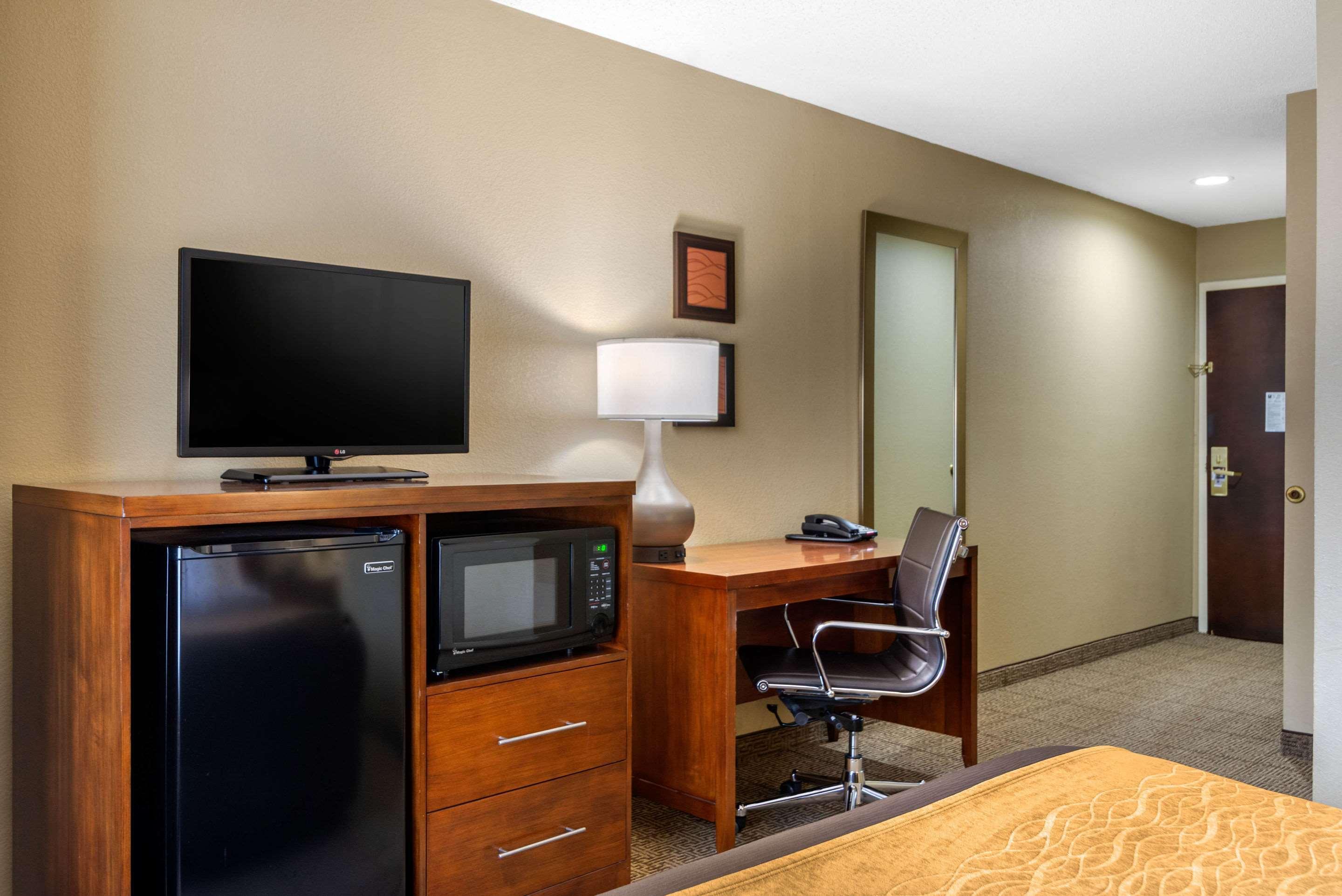 Comfort Inn & Suites Peachtree Corners Норкросс Экстерьер фото