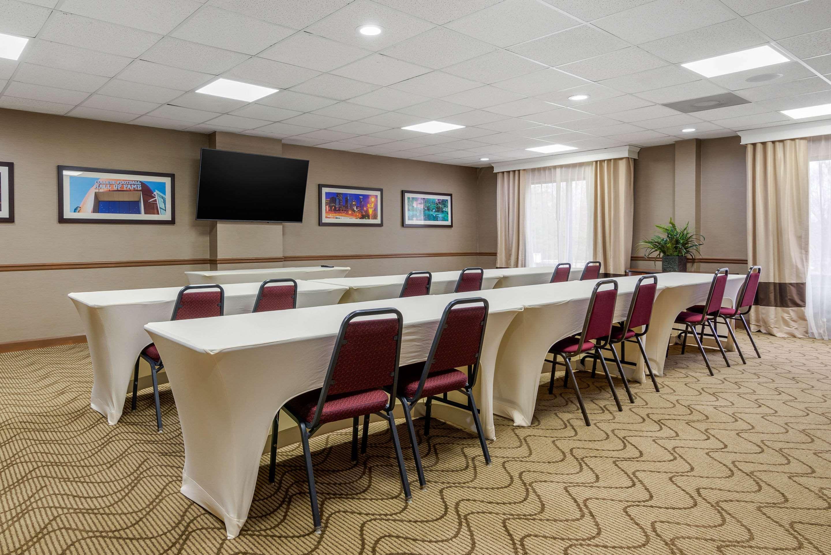 Comfort Inn & Suites Peachtree Corners Норкросс Экстерьер фото