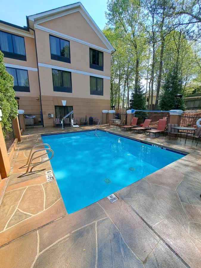 Comfort Inn & Suites Peachtree Corners Норкросс Экстерьер фото